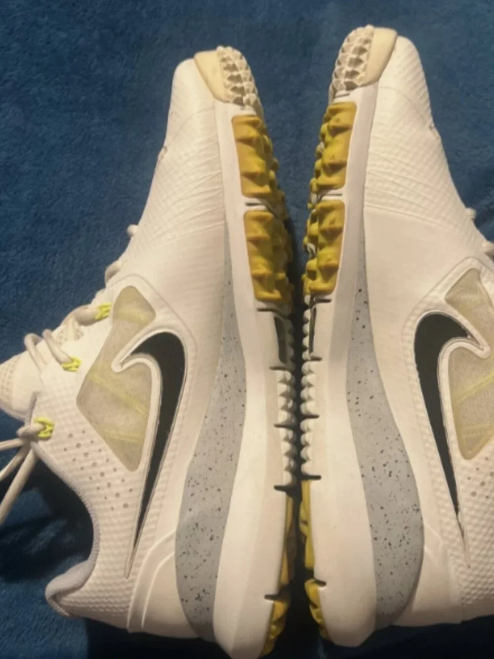 Nike Tiger Woods TW 2014 Volt Spikeless Golf Shoe Mens Size 12